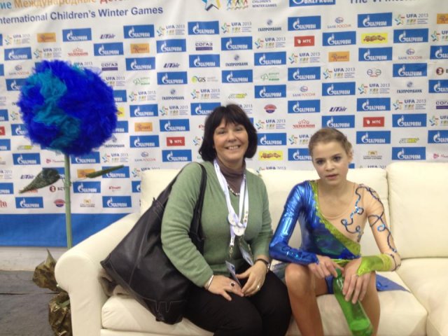 420364_223844654421524_1031686663_n